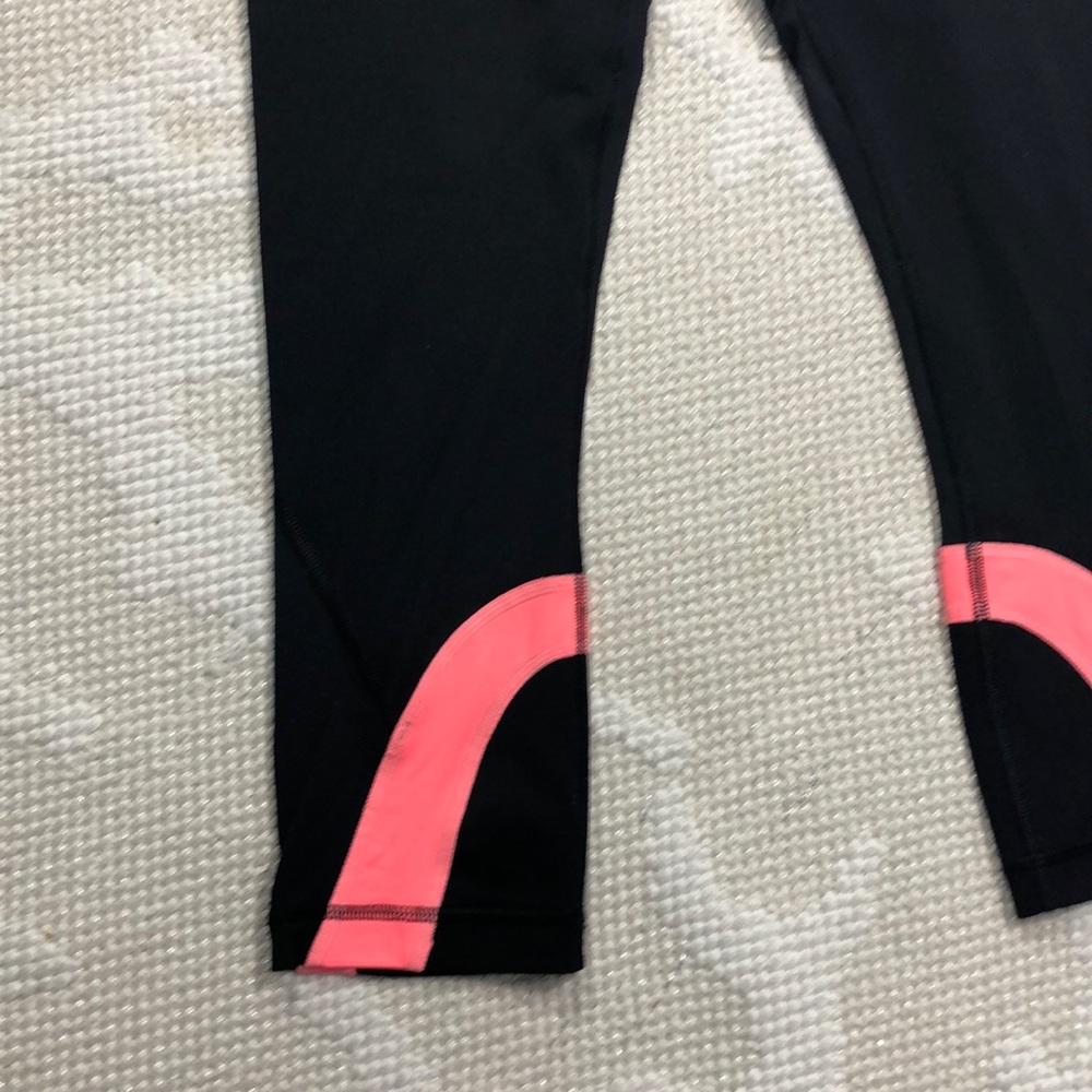 4/$40. Lululemon crop leggings - Picture 2 of 7